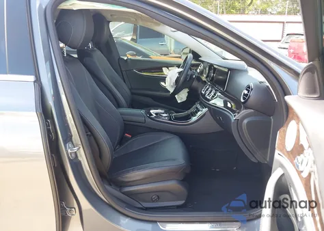 2017 Mercedes-Benz E 300 z USA, uszkodzony, nr VIN WDDZF4JB6HA156892